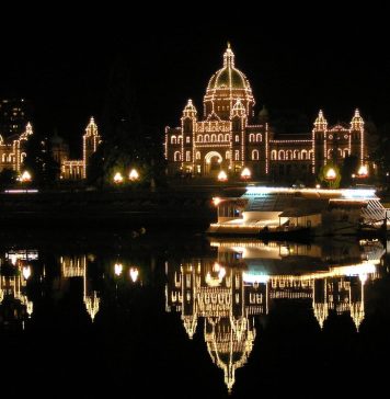 Architecture in artificial light Architecture in artificial light