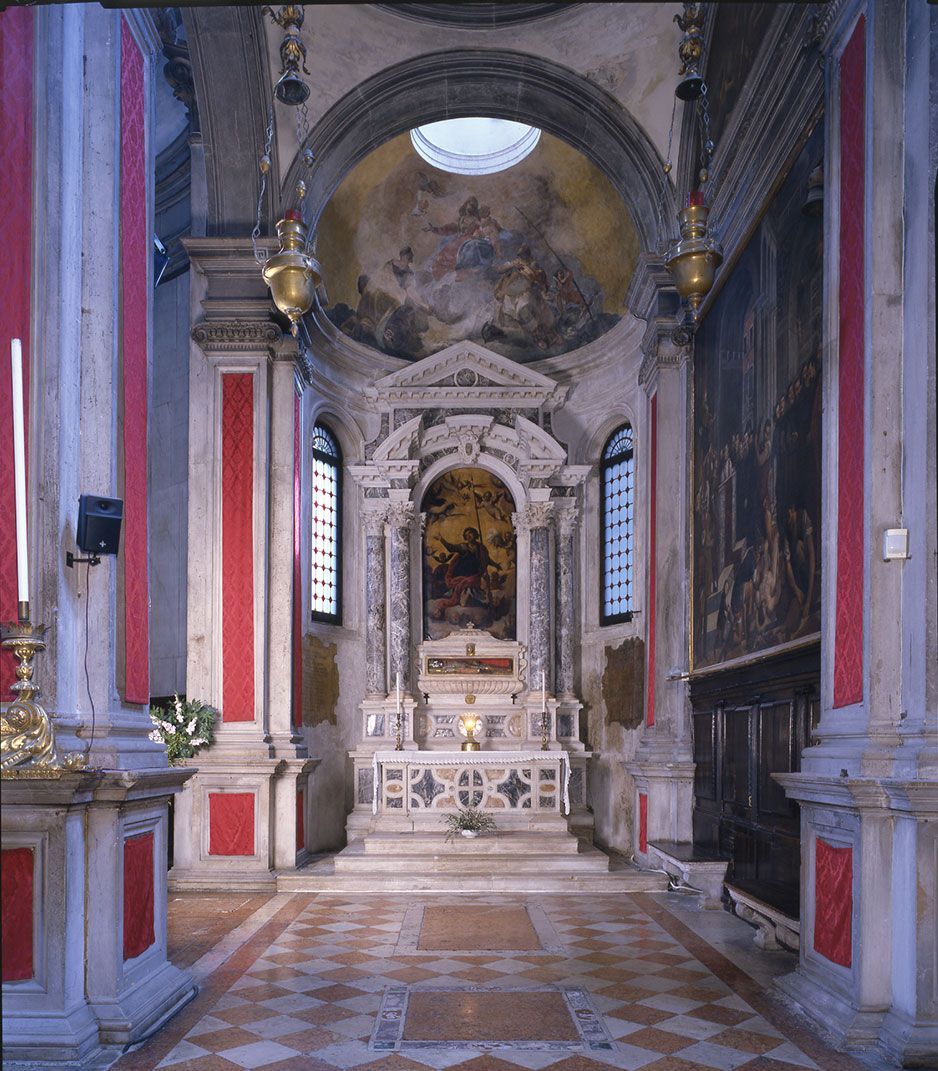 Building S. Theodore's Chapel of S. Mark's Basilica in Venice