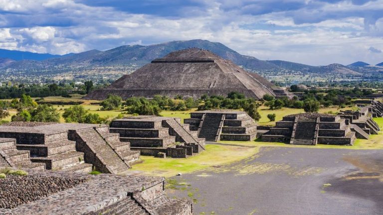 Architecture and oblivion. The Great Temple of Tenochtitlan ...